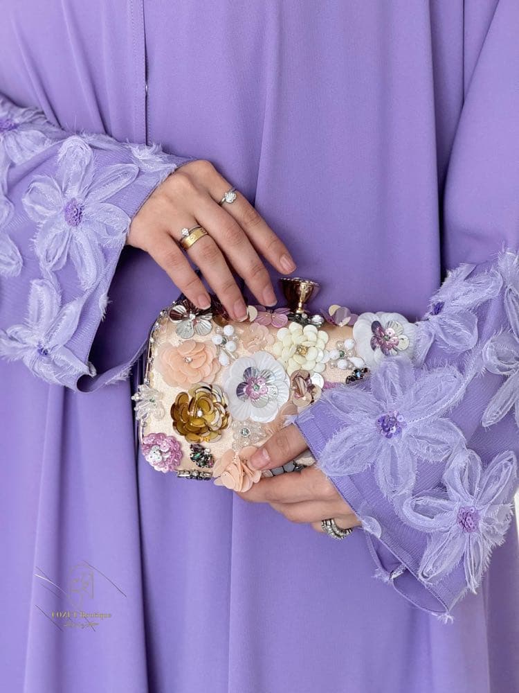 عباية سارة البنفسجية 